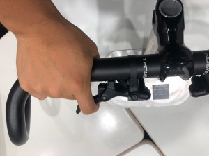 SHIMANO/BL-RX812 ハンドル上部からでもブレーキが可能