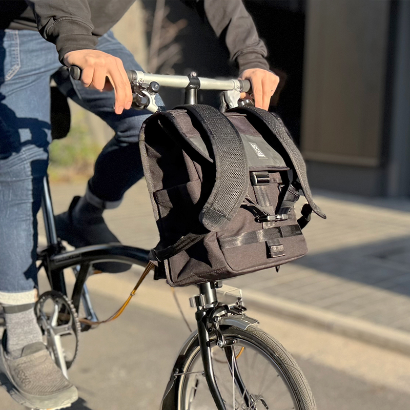 でらこ:CHROME/Brompton VERSATILEBACKPACK CHROME VERSATILE BACKPACK 発売迫る！ – BROMPTON JUNCTION